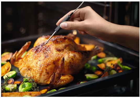 EOD6F77WV - Electrolux - 600 Serisi SteamBake Buhar Destekli Katalitik ve AquaClean Temizlik Sistemli Wi-Fi 72 lt Beyaz Ankastre Fırın
